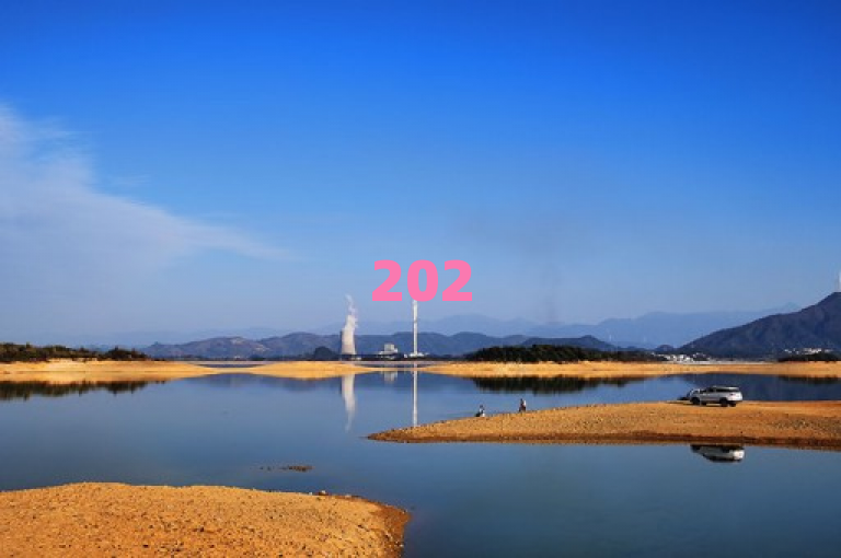 2025必学，揭秘快手免费业务平台全新体验，助力商家与个人用户实现营销飞跃！，既符合新闻标题的简洁性要求，又包含了核心信息，即快手免费业务平台的独家揭秘、全新业务体验以及2025年必学的重要性。同时，该标题也突出了快手作为短视频和社交平台在电商领域的新动向，能够吸引目标读者的注意力。